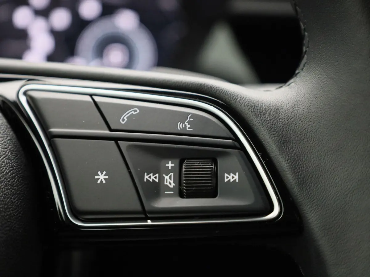 40 TFSI e Advanced edition | Automaat | navigatie | Airco | Stoelverwarming |