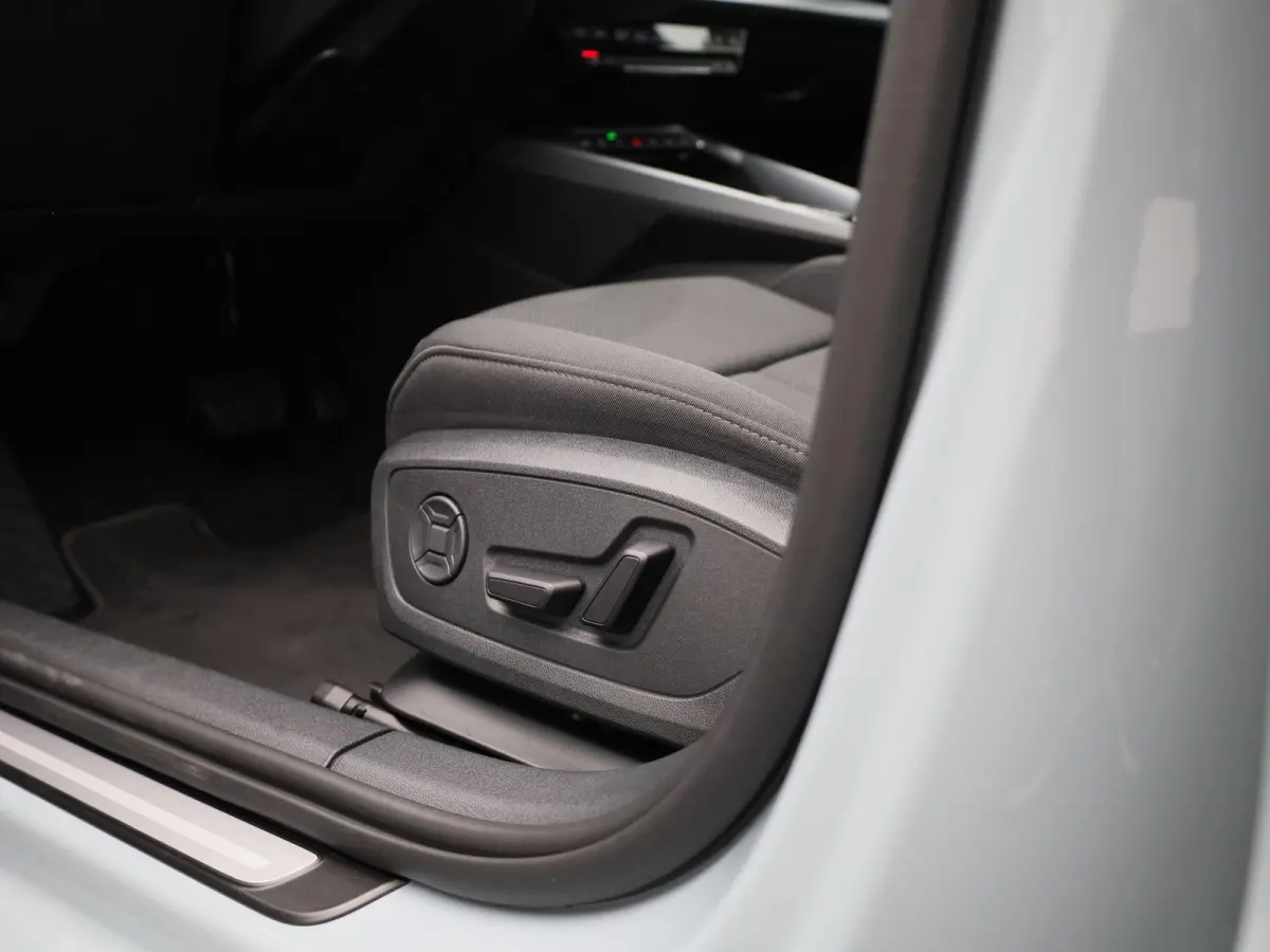 40 TFSI e Advanced edition | Automaat | navigatie | Airco | Stoelverwarming |