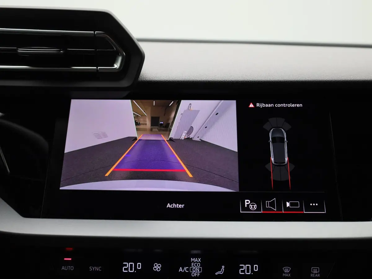40 TFSI e Advanced edition 204 PK l Adaptive cruise control l Climate control l Achteruitrijcamera l Navigatie l LED-koplampen l Trekhaak l Elektr. instel. bestuurd.stoel l Stoelverwarming