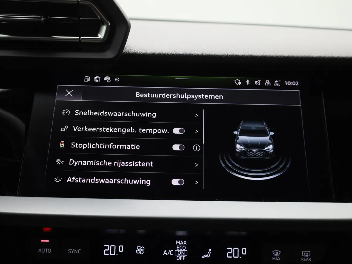 40 TFSI e Advanced edition 204 PK l Adaptive cruise control l Climate control l Achteruitrijcamera l Navigatie l LED-koplampen l Trekhaak l Elektr. instel. bestuurd.stoel l Stoelverwarming