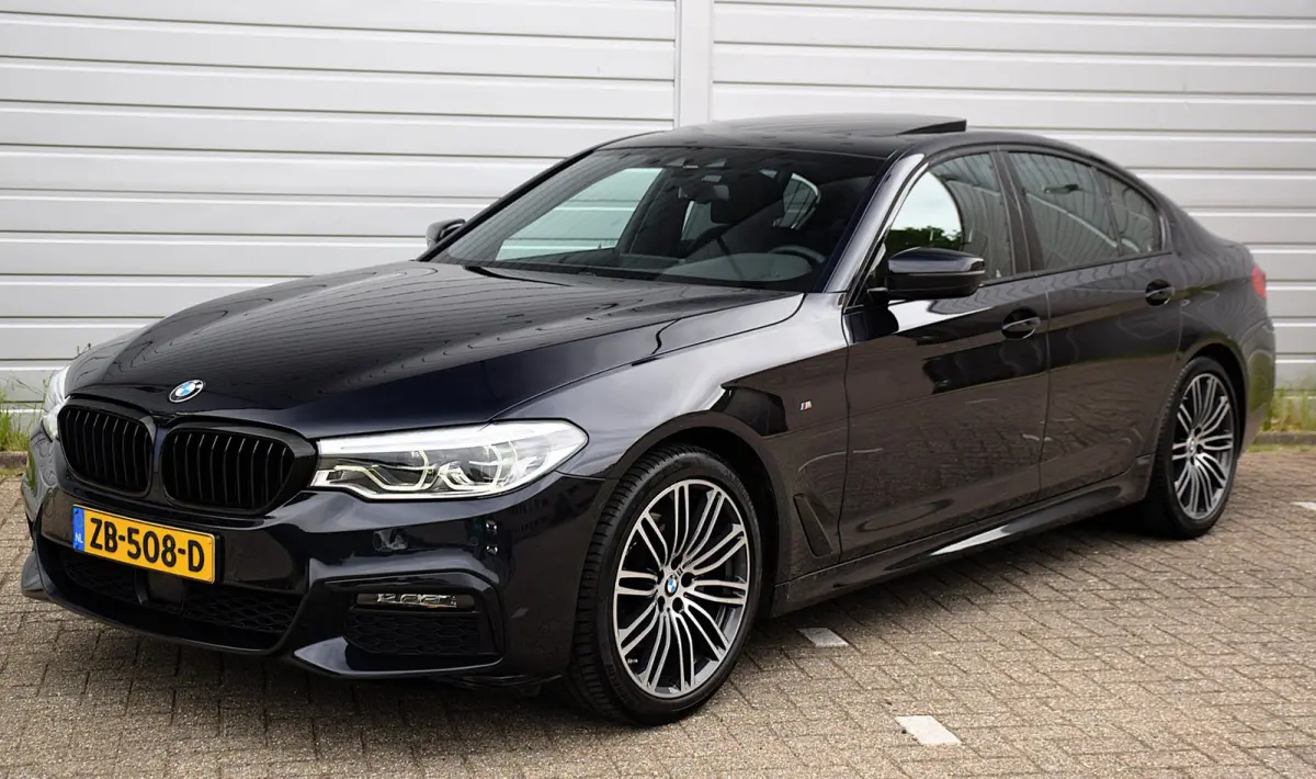 520i Corporate Lease High Executive*2e eigenaar*112Dkm*NAP*Dak*H&K*