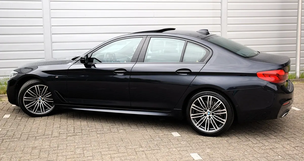 520i Corporate Lease High Executive*2e eigenaar*112Dkm*NAP*Dak*H&K*