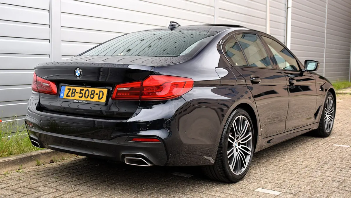 520i Corporate Lease High Executive*2e eigenaar*112Dkm*NAP*Dak*H&K*