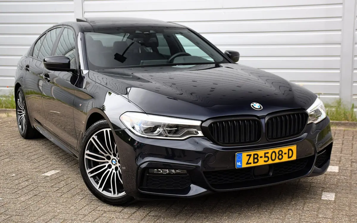 520i Corporate Lease High Executive*2e eigenaar*112Dkm*NAP*Dak*H&K*