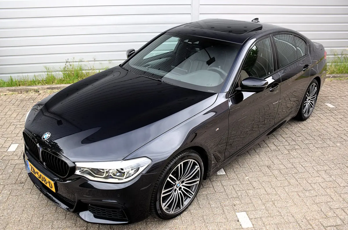 520i Corporate Lease High Executive*2e eigenaar*112Dkm*NAP*Dak*H&K*