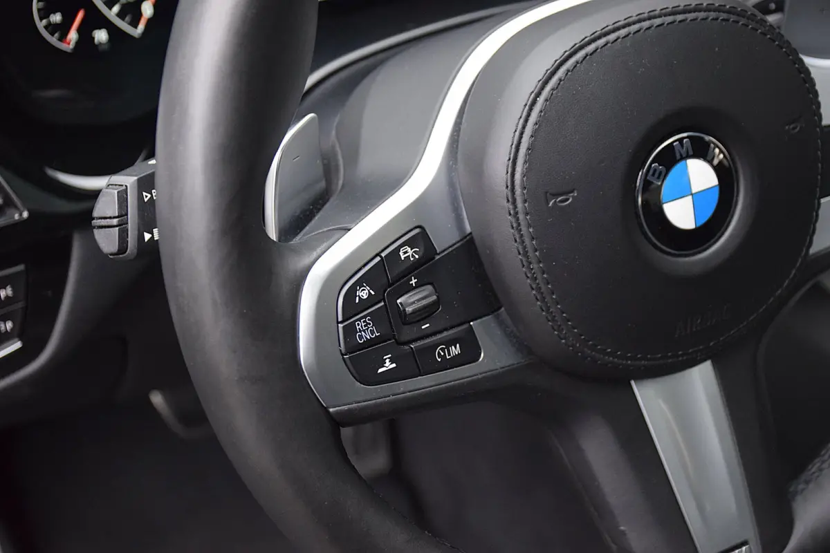 520i Corporate Lease High Executive*2e eigenaar*112Dkm*NAP*Dak*H&K*