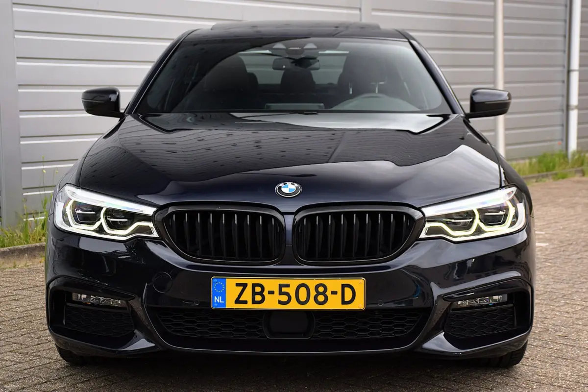 520i Corporate Lease High Executive*2e eigenaar*112Dkm*NAP*Dak*H&K*