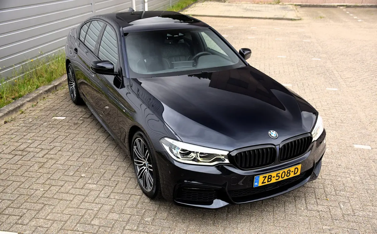 520i Corporate Lease High Executive*2e eigenaar*112Dkm*NAP*Dak*H&K*