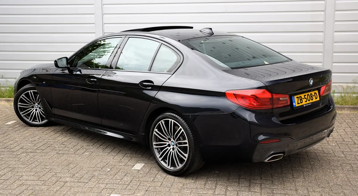 520i Corporate Lease High Executive*2e eigenaar*112Dkm*NAP*Dak*H&K*