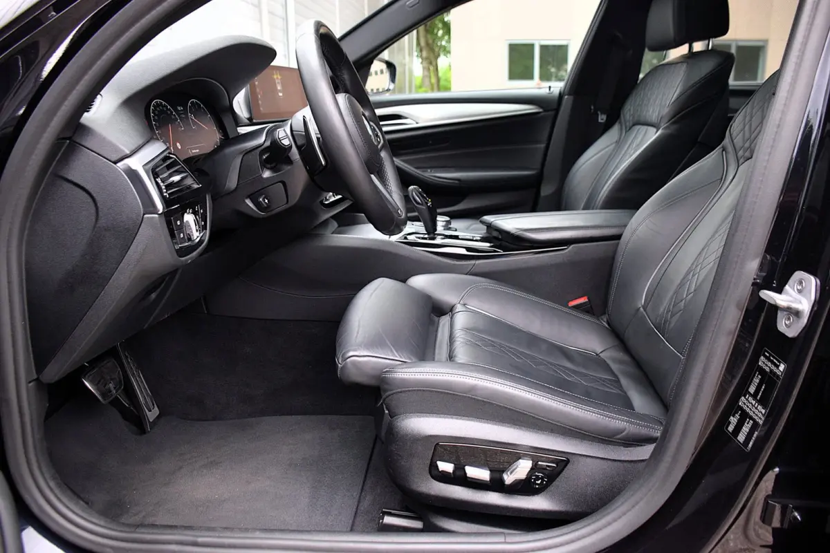 520i Corporate Lease High Executive*2e eigenaar*112Dkm*NAP*Dak*H&K*