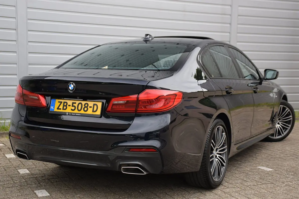 520i Corporate Lease High Executive*2e eigenaar*112Dkm*NAP*Dak*H&K*