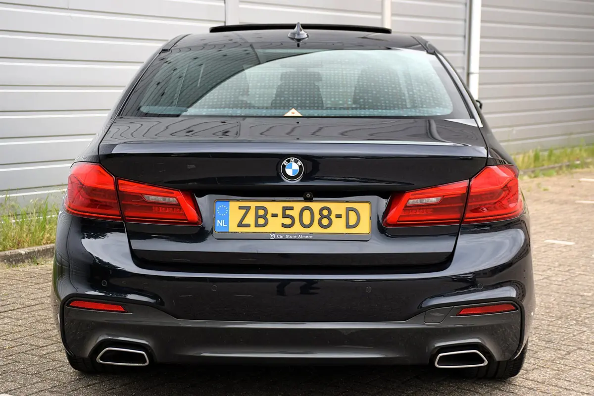 520i Corporate Lease High Executive*2e eigenaar*112Dkm*NAP*Dak*H&K*