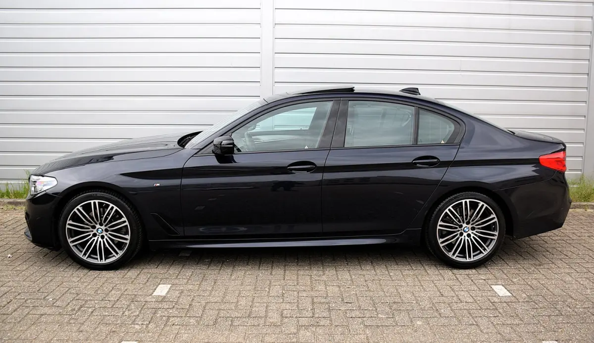 520i Corporate Lease High Executive*2e eigenaar*112Dkm*NAP*Dak*H&K*
