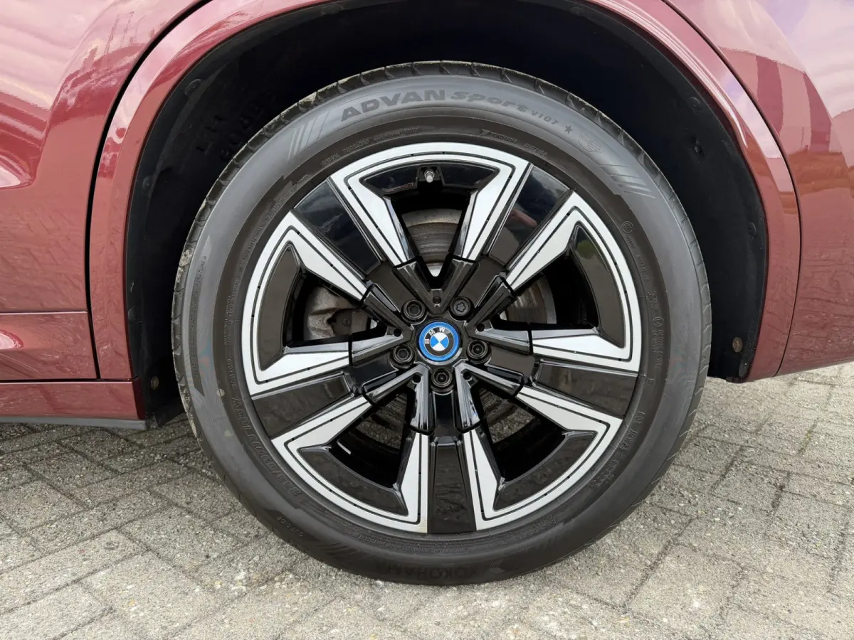 High Executive 80 kWh M Sport Panoramadak ACC Leder Keyless Entry Carplay Achteruitrijcamera BMW Live Dashboard Professional Stuurwielverwarming