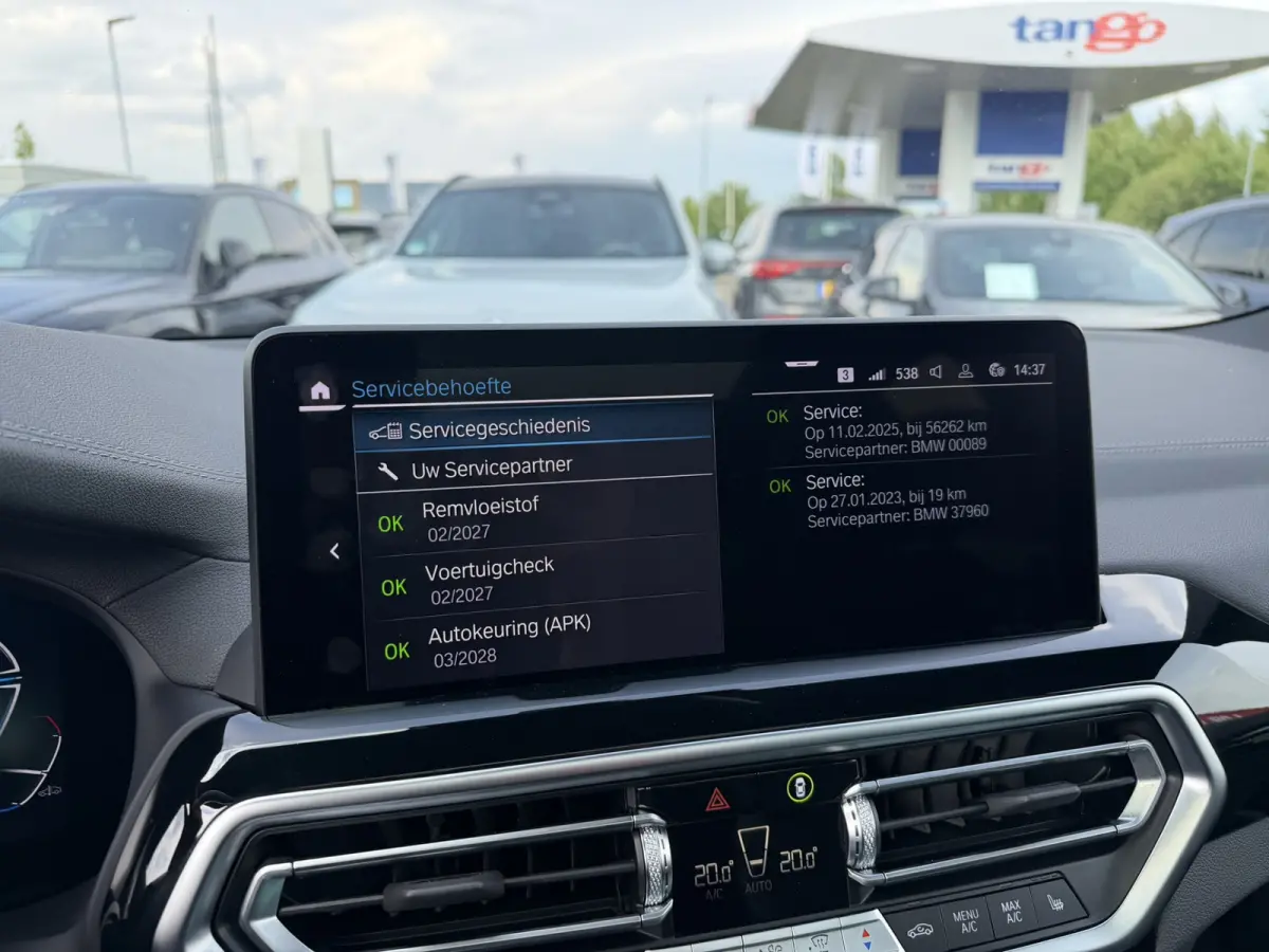 High Executive 80 kWh M Sport Panoramadak ACC Leder Keyless Entry Carplay Achteruitrijcamera BMW Live Dashboard Professional Stuurwielverwarming