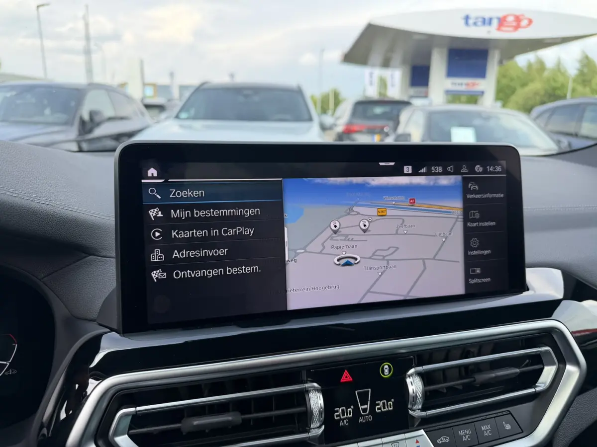 High Executive 80 kWh M Sport Panoramadak ACC Leder Keyless Entry Carplay Achteruitrijcamera BMW Live Dashboard Professional Stuurwielverwarming