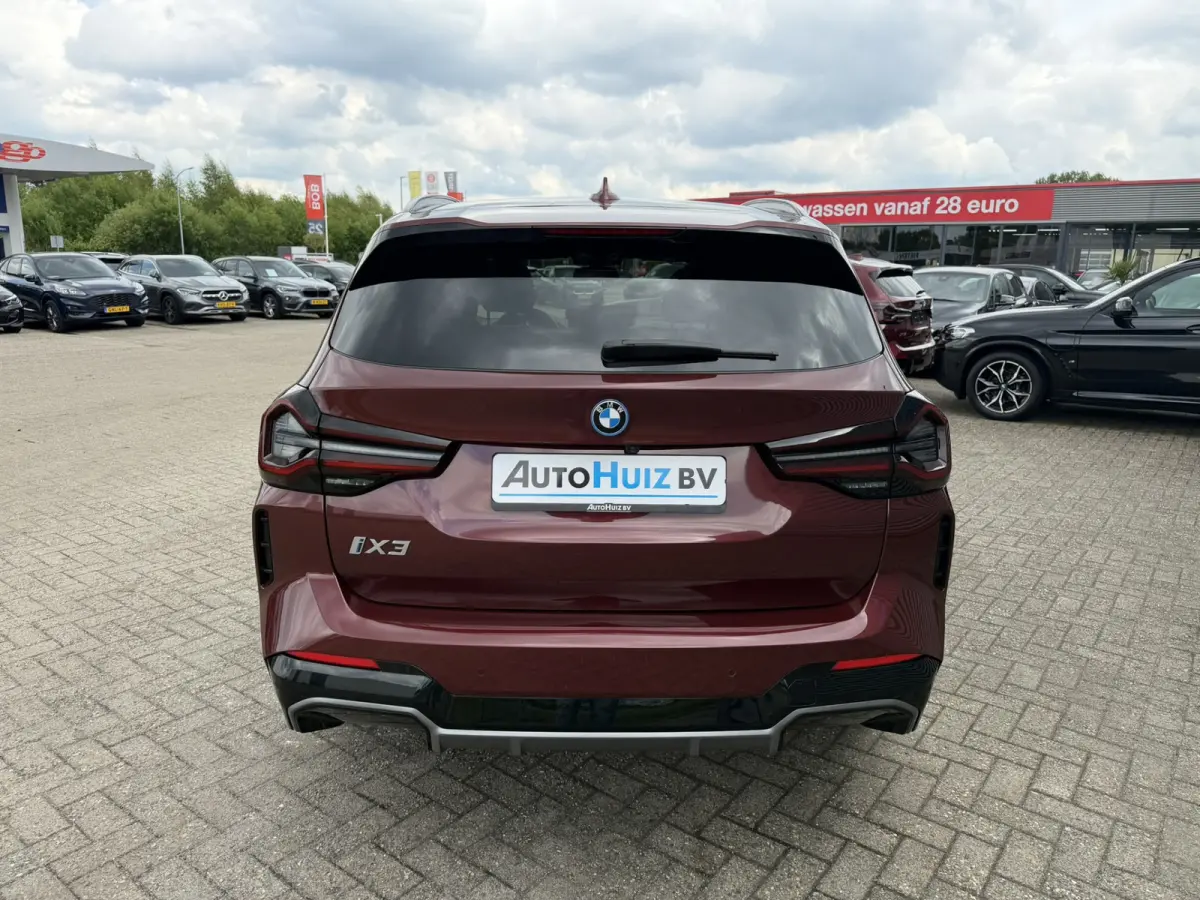 High Executive 80 kWh M Sport Panoramadak ACC Leder Keyless Entry Carplay Achteruitrijcamera BMW Live Dashboard Professional Stuurwielverwarming