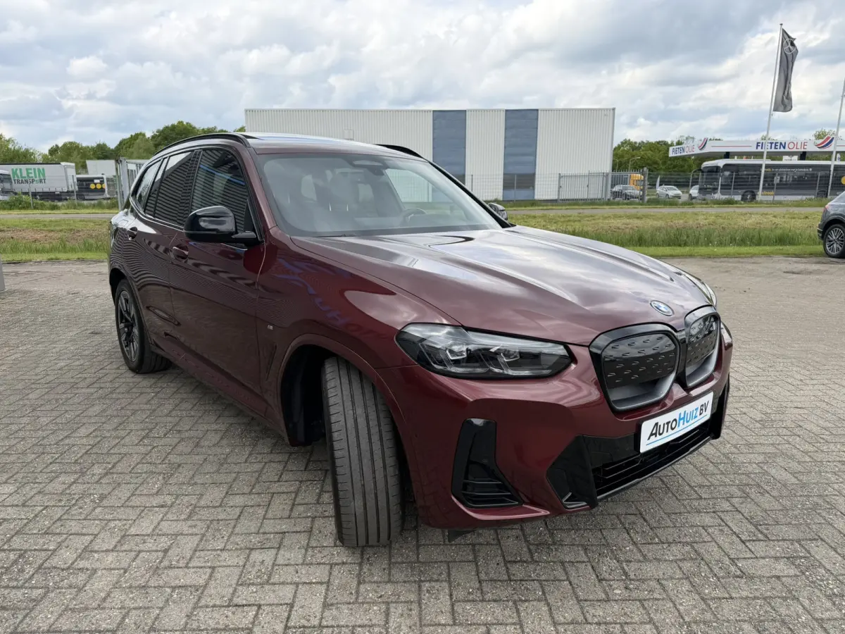High Executive 80 kWh M Sport Panoramadak ACC Leder Keyless Entry Carplay Achteruitrijcamera BMW Live Dashboard Professional Stuurwielverwarming