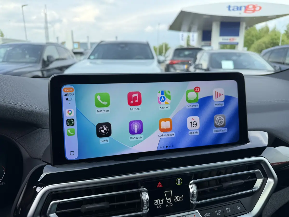 High Executive 80 kWh M Sport Panoramadak ACC Leder Keyless Entry Carplay Achteruitrijcamera BMW Live Dashboard Professional Stuurwielverwarming