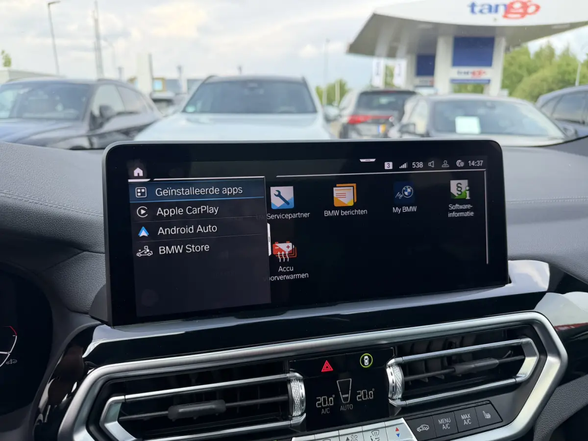 High Executive 80 kWh M Sport Panoramadak ACC Leder Keyless Entry Carplay Achteruitrijcamera BMW Live Dashboard Professional Stuurwielverwarming