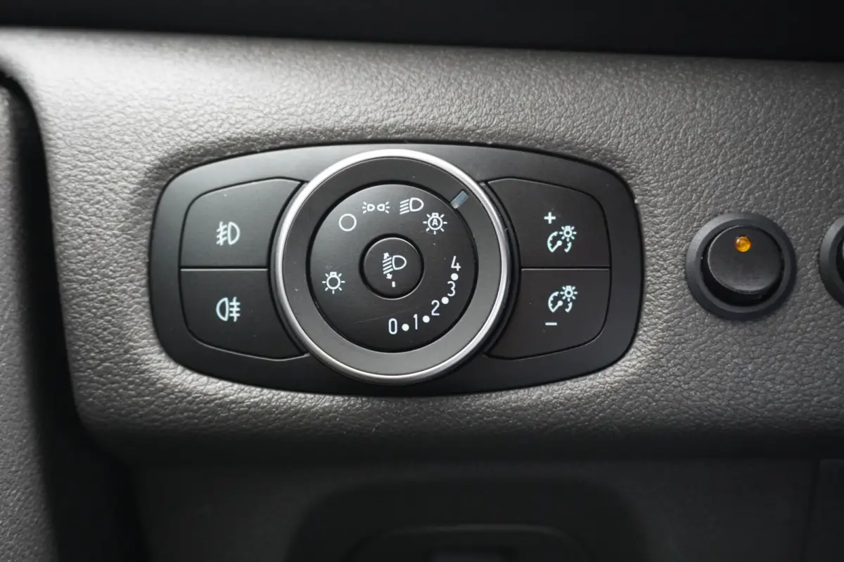 2.0 TDCI 130PK L2 - EURO 6 - Airco - Navi - Cruise - €13.900,- Excl.