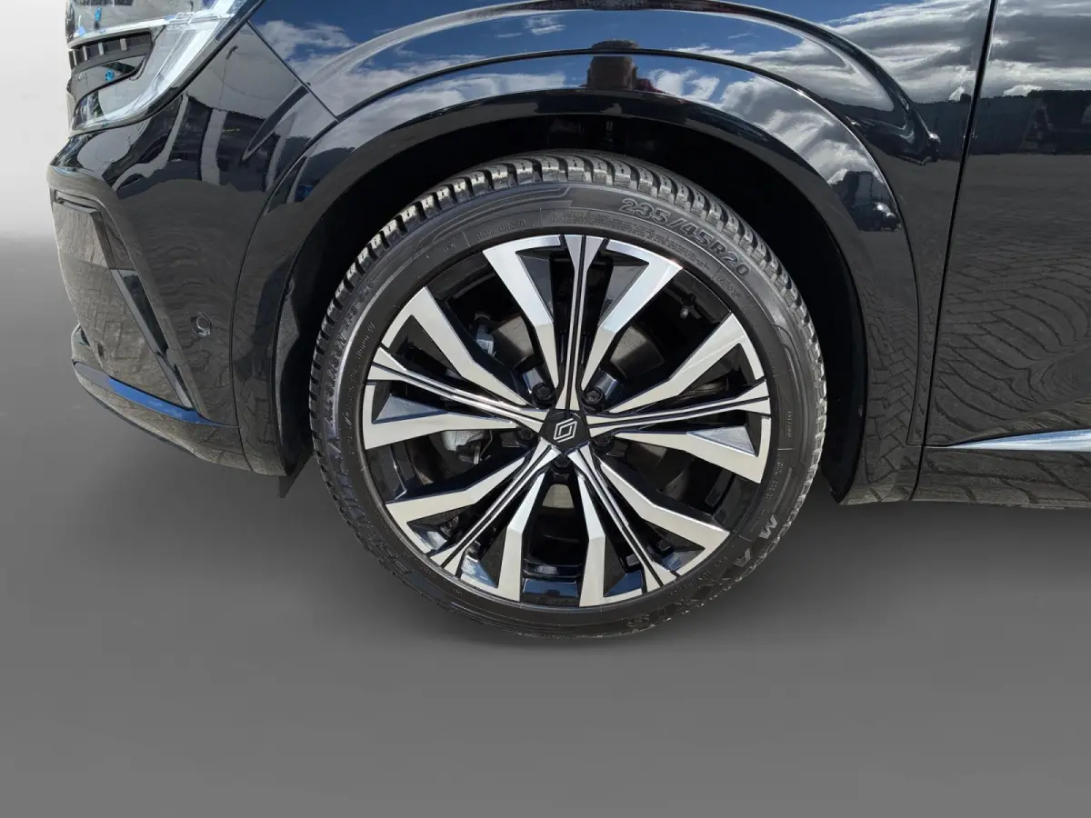 Hybride 200 TECHNO | Carplay | Camera | Adaptive Cruise Control | Climate Control