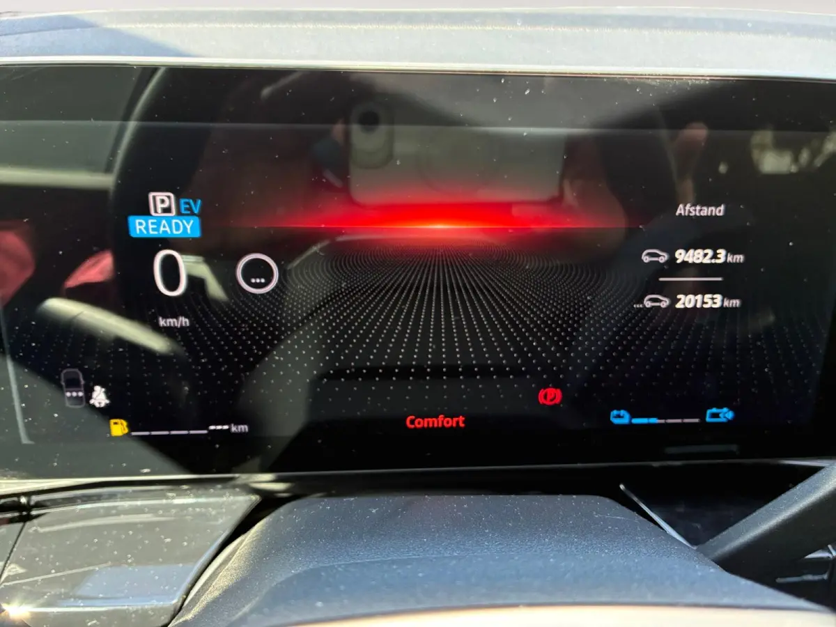 Hybride 200 TECHNO | Carplay | Camera | Adaptive Cruise Control | Climate Control