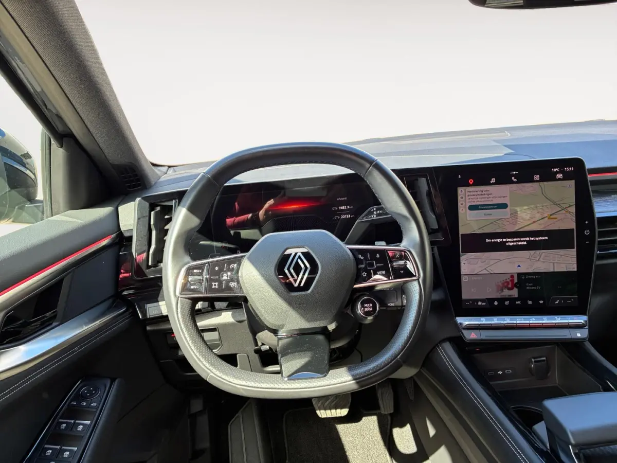 Hybride 200 TECHNO | Carplay | Camera | Adaptive Cruise Control | Climate Control