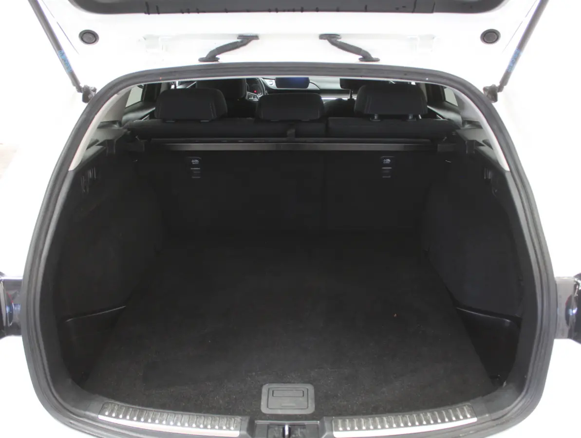 2.0 SkyActiv-G 165 Luxury CLIMATE | CARPLAY | LMV19 | AFNBTRHAAK | STOEL/STUURVERW | HEAD-UP | LED | ADAPCRUISE