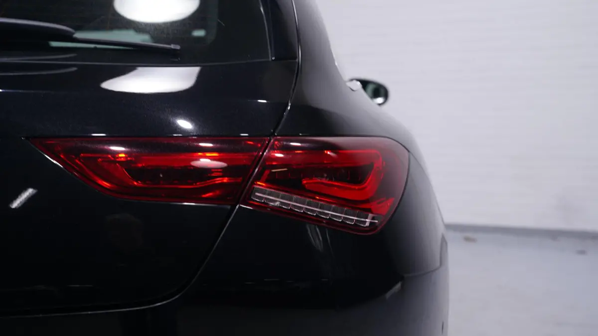 180 Business Line NAP 1e eigen. LED-verlichting 17"-lichtmetalen velgen navigatie PDC v+a DAB bluetooth Camera sportstoelen stoelverwarming voor electr-achterklep schakelflippers aan het stu
