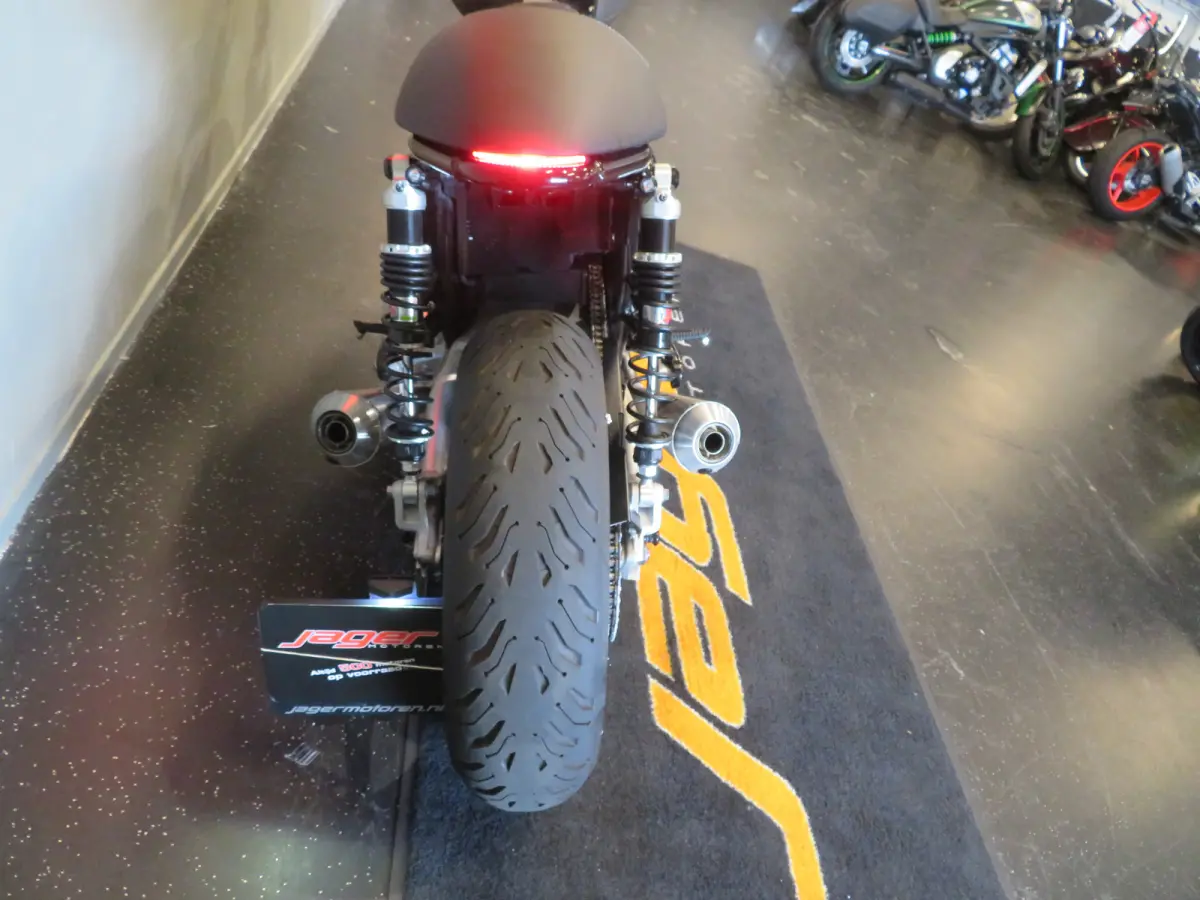 SPEED TWIN IRONHEAD FRAAI!