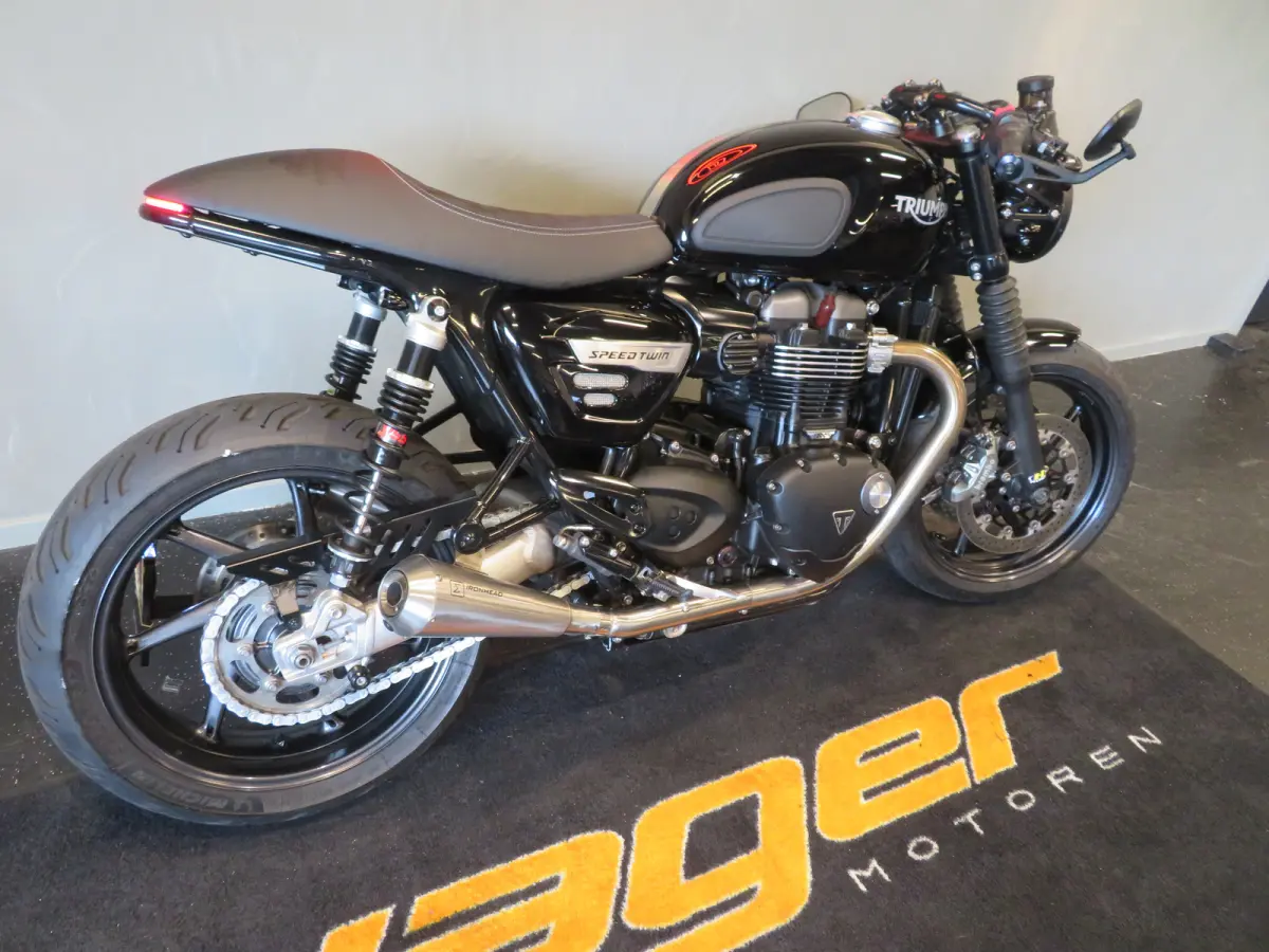 SPEED TWIN IRONHEAD FRAAI!