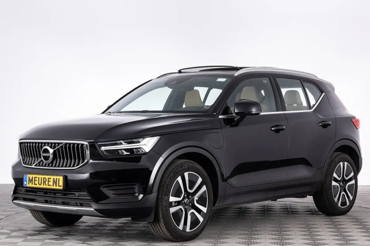 T4 Inscription | PANORAMA | LEDER | PHEV