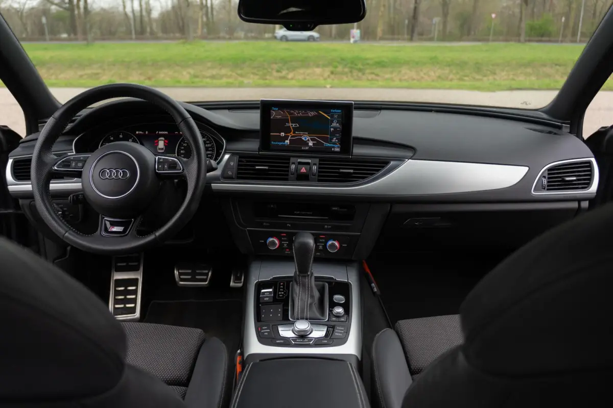 1.8 TFSI 190PK S-Line|Facelift|Org NL NAP|1ste Eig|Trekhaak|Leder|LED|Automaat|DaytonaGrijs|Dealer Onderhouden