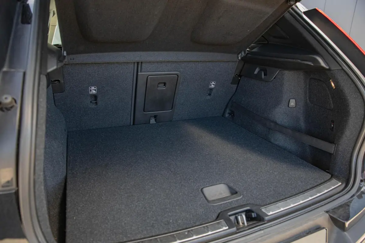 1.5 T3 Inscription Leder|Panorama|Trekhaak|Carplay|Keyless