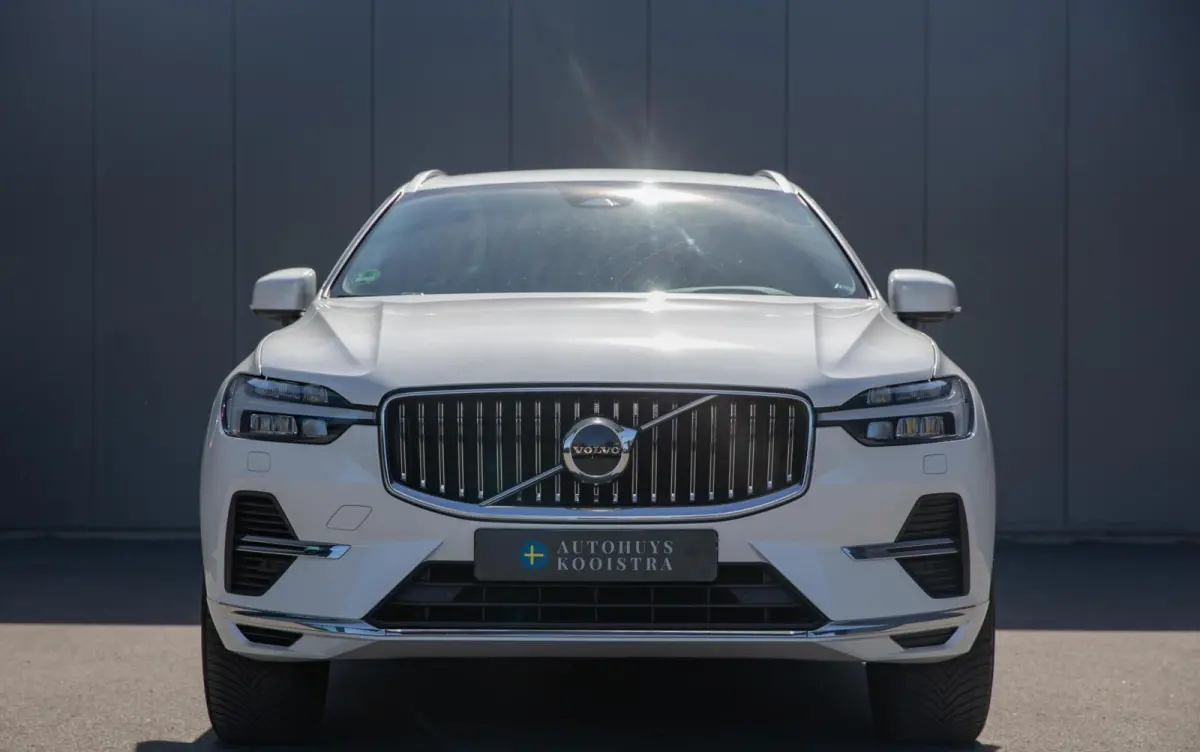 2.0 T6 Plug-in hybrid AWD Core Bright Long Range|Panorama