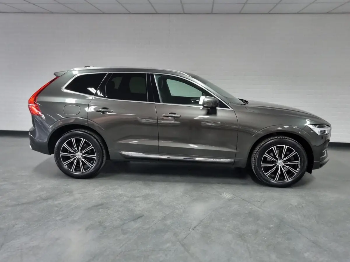 2.0 T4 Inscription / Pano / Leder / BLIS