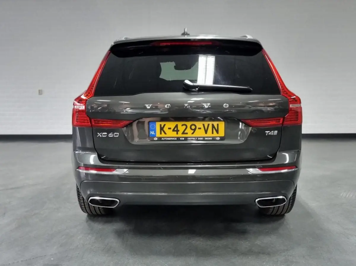 2.0 T4 Inscription / Pano / Leder / BLIS