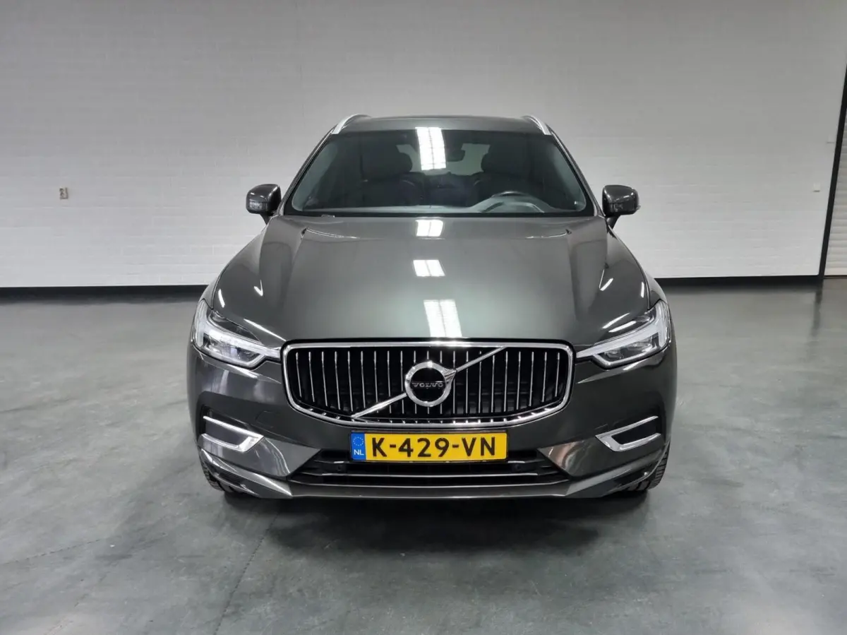 2.0 T4 Inscription / Pano / Leder / BLIS