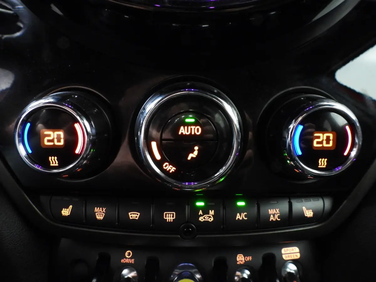 1.5 Cooper ALL4 Chili NAVI/LEER/MEMORY/EL.KLEP/LED/17"LMV!
