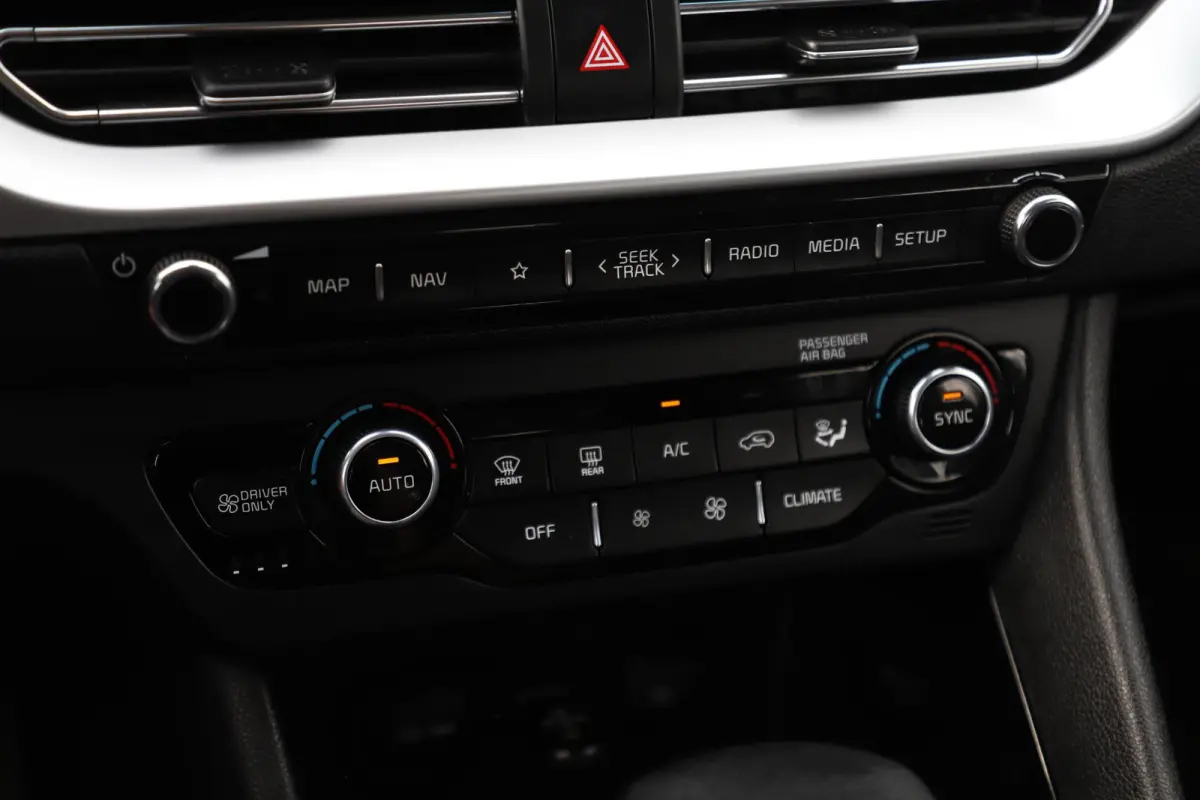 1.6 GDi Hybrid DynamicLine Navigatie Achteruitrijcamera Half Leder Carplay Adaptive Cruise Rijstrooksensor