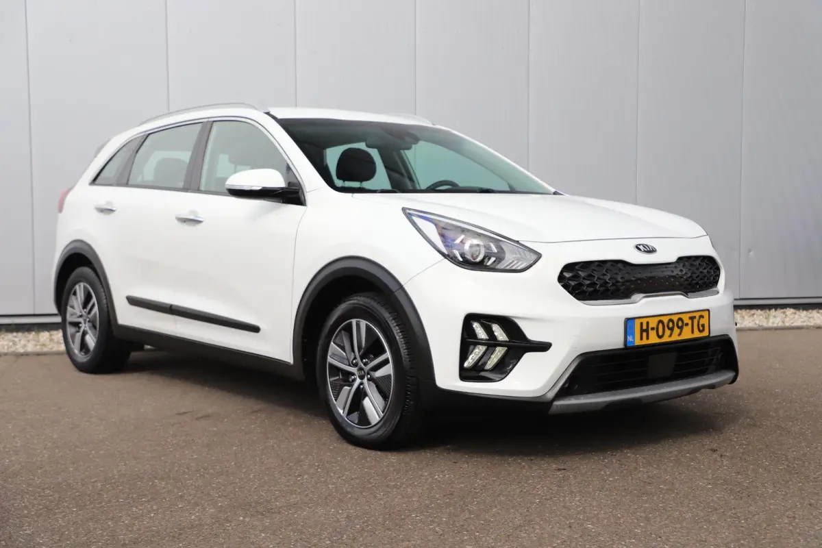 1.6 GDi Hybrid DynamicLine Navigatie Achteruitrijcamera Half Leder Carplay Adaptive Cruise Rijstrooksensor