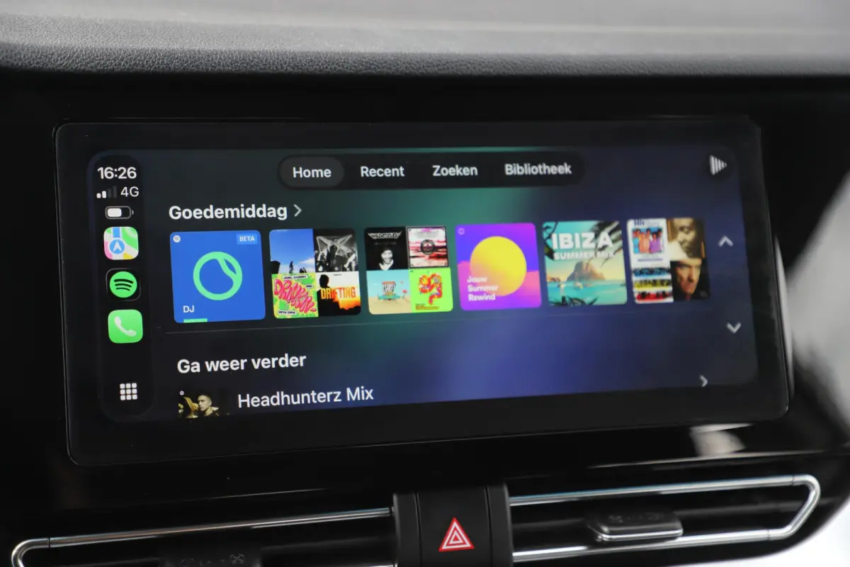 1.6 GDi Hybrid DynamicLine Navigatie Achteruitrijcamera Half Leder Carplay Adaptive Cruise Rijstrooksensor