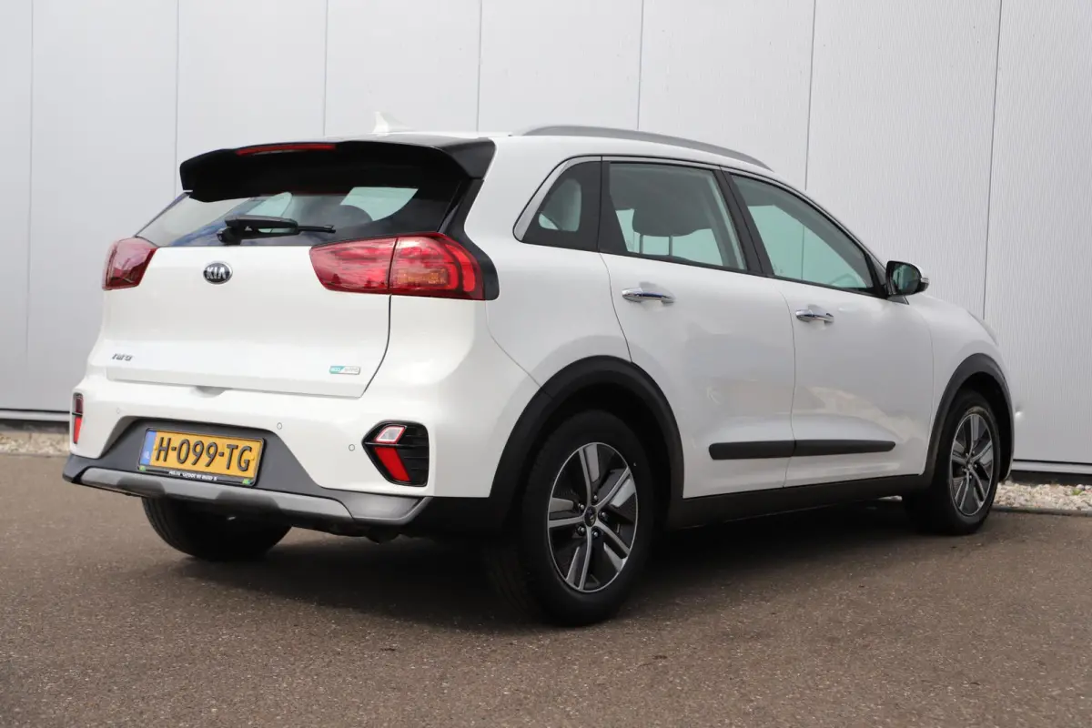1.6 GDi Hybrid DynamicLine Navigatie Achteruitrijcamera Half Leder Carplay Adaptive Cruise Rijstrooksensor