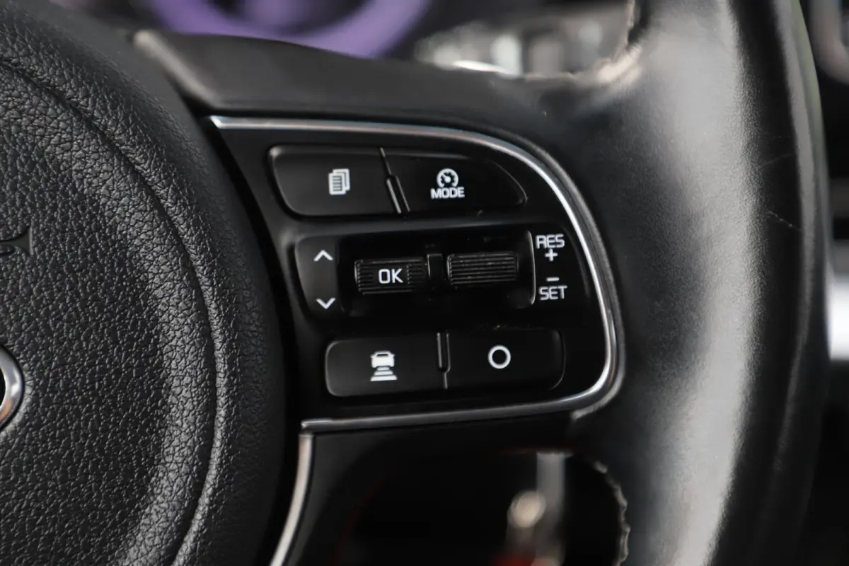 1.6 GDi Hybrid DynamicLine Navigatie Achteruitrijcamera Half Leder Carplay Adaptive Cruise Rijstrooksensor