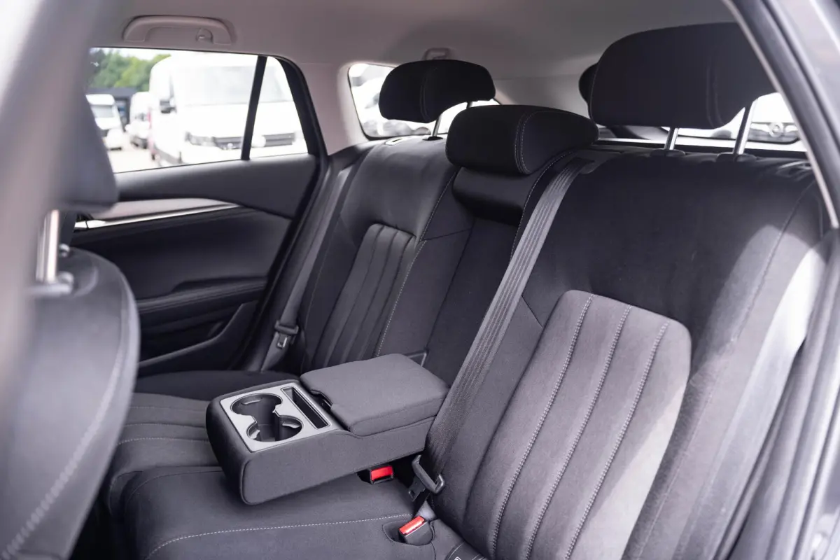 2.0 SkyActiv-G 165 Centre-Line NAP HUD Afneembare trekhaak Stoelverwarming Camera 360 PDC ECC Apple ACC DAB