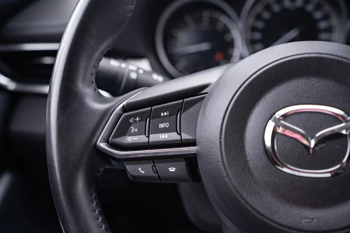 2.0 SkyActiv-G 165 Centre-Line NAP HUD Afneembare trekhaak Stoelverwarming Camera 360 PDC ECC Apple ACC DAB
