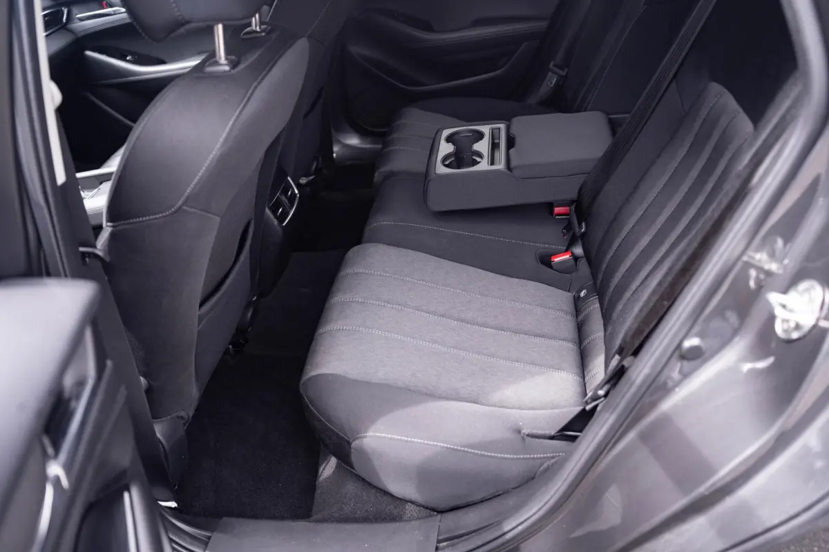2.0 SkyActiv-G 165 Centre-Line NAP HUD Afneembare trekhaak Stoelverwarming Camera 360 PDC ECC Apple ACC DAB