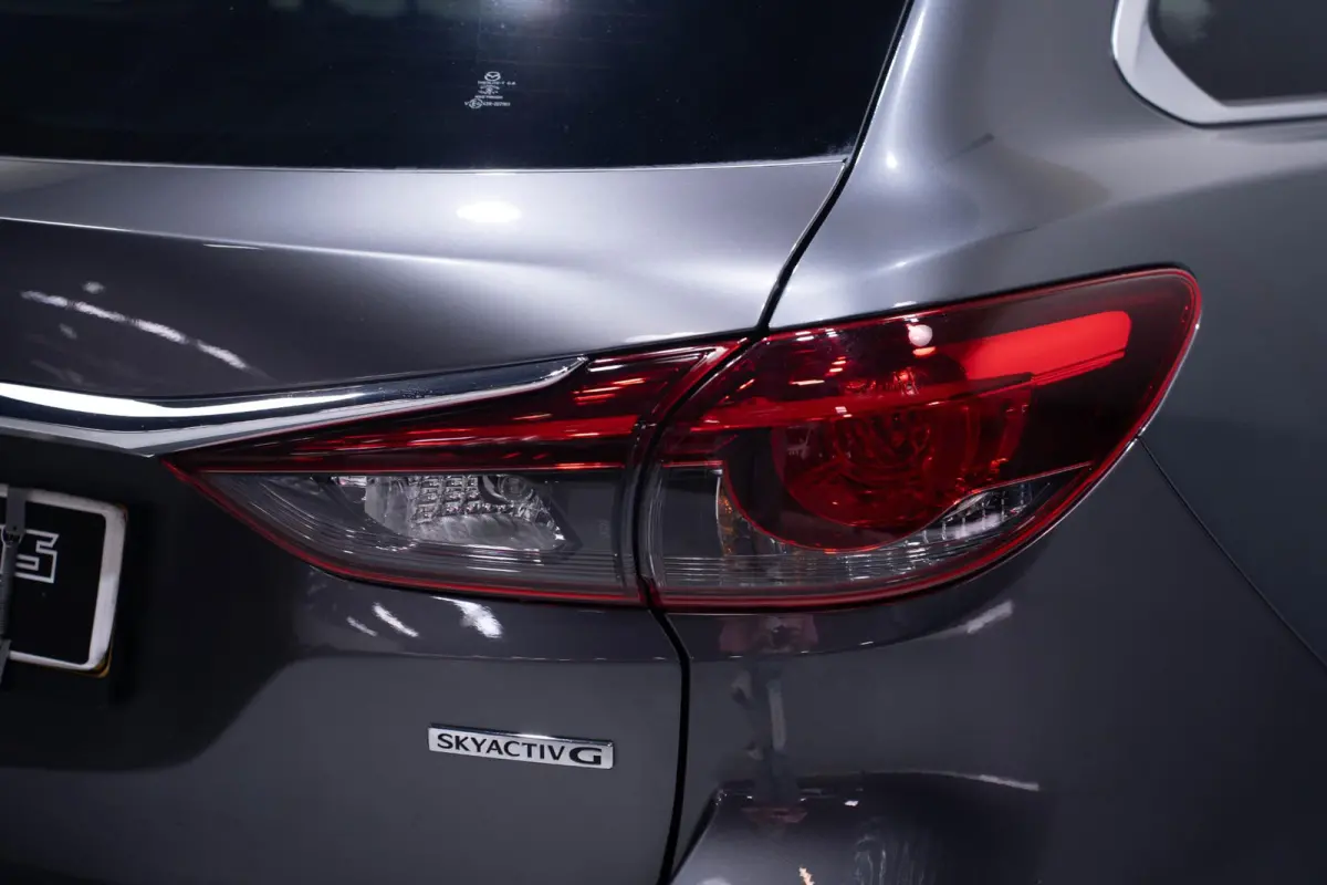2.0 SkyActiv-G 165 Centre-Line NAP HUD Afneembare trekhaak Stoelverwarming Camera 360 PDC ECC Apple ACC DAB