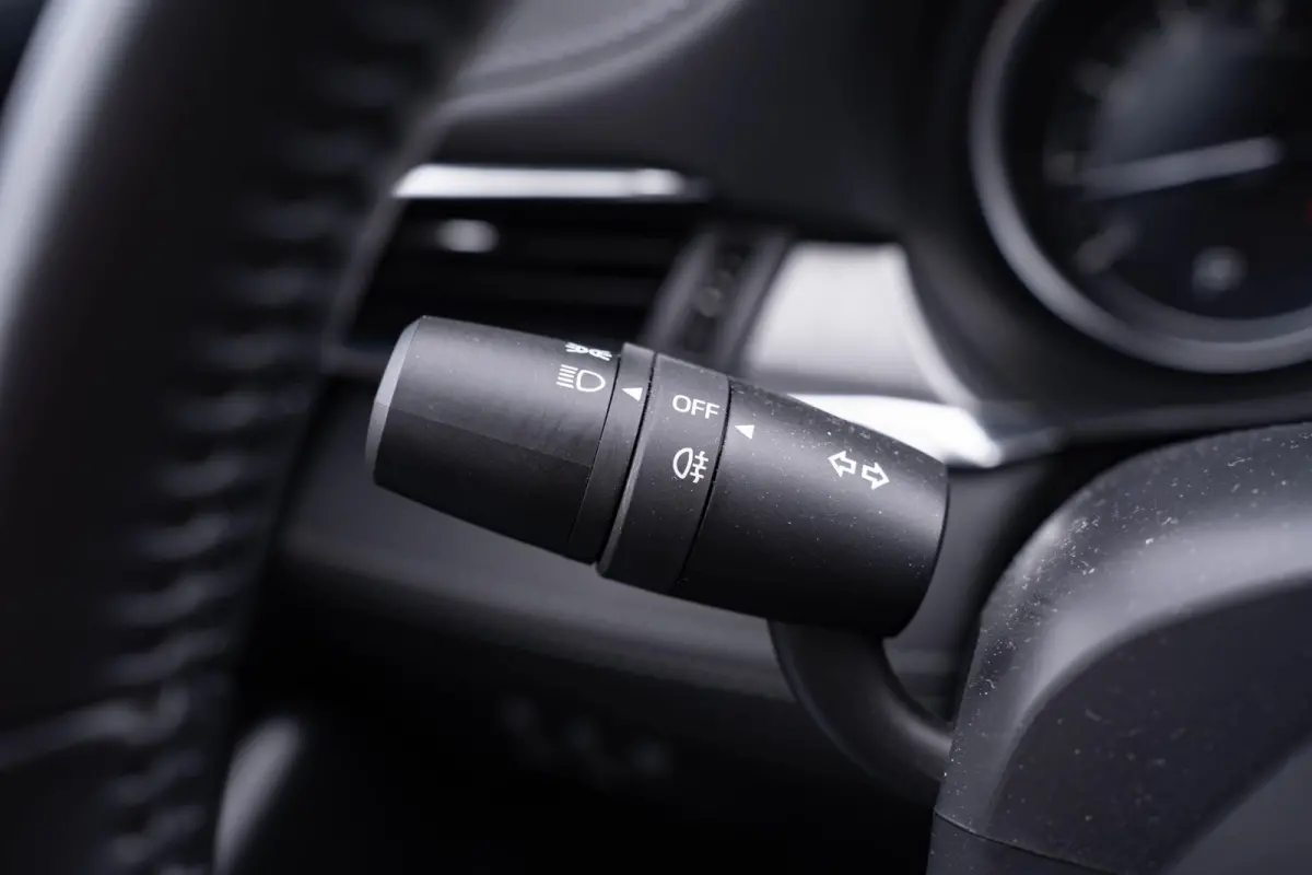 2.0 SkyActiv-G 165 Centre-Line NAP HUD Afneembare trekhaak Stoelverwarming Camera 360 PDC ECC Apple ACC DAB